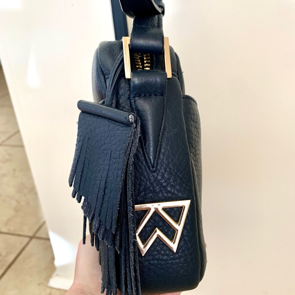 Kelly Wynne Navy Mingle Mama crossbody